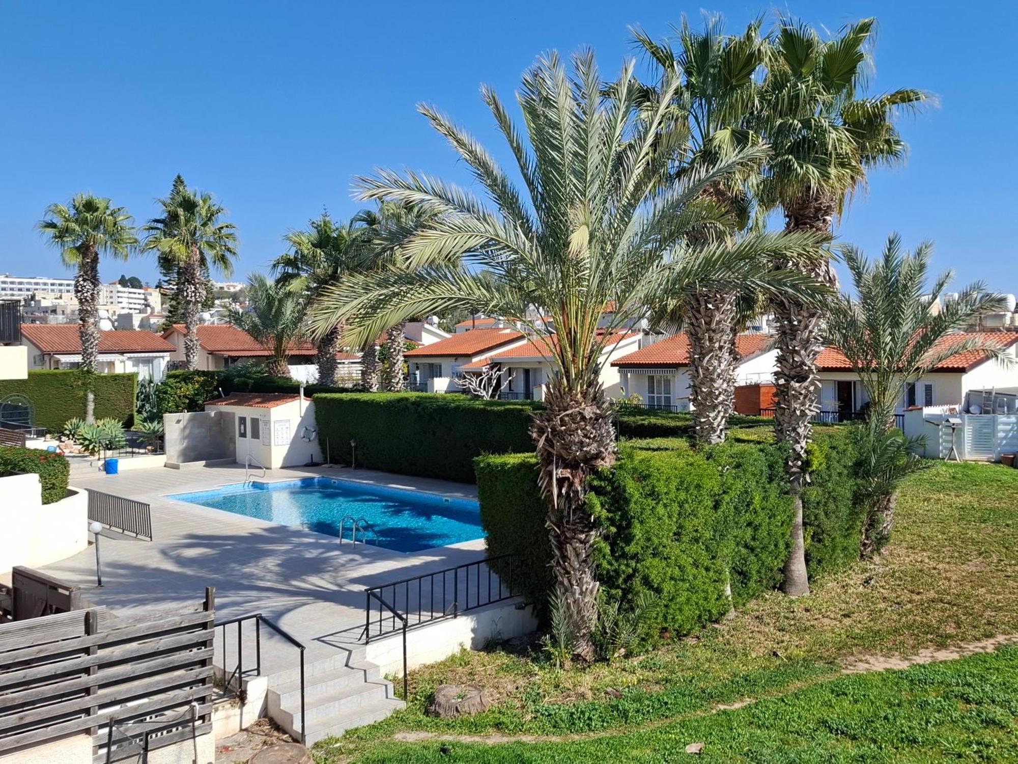 Apartment In Kato Pafos & 10 Min To Venus Beach Exterior photo