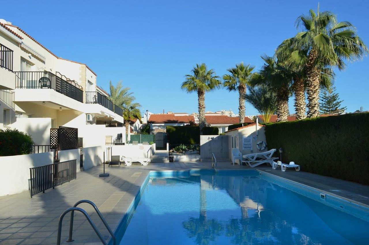 Apartment In Kato Pafos & 10 Min To Venus Beach Exterior photo